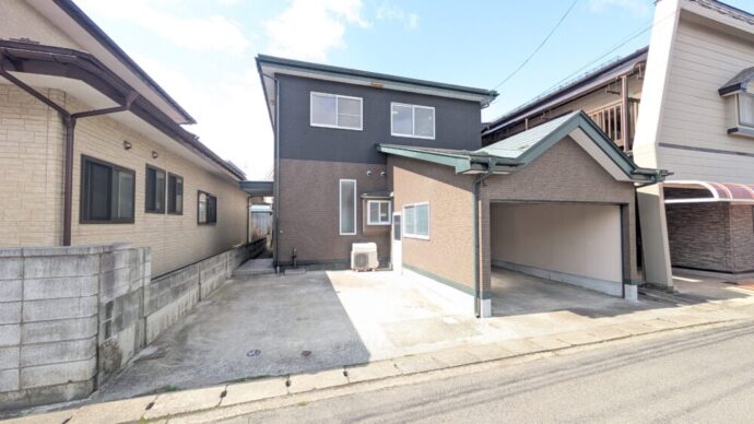 奥州市水沢東大通り3丁目【常磐小学校まで徒歩5分 5LDKの中古住宅】