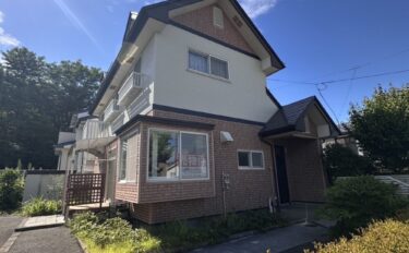 湯沢南2丁目 【カーポート付き４LDK】※リフォーム中
