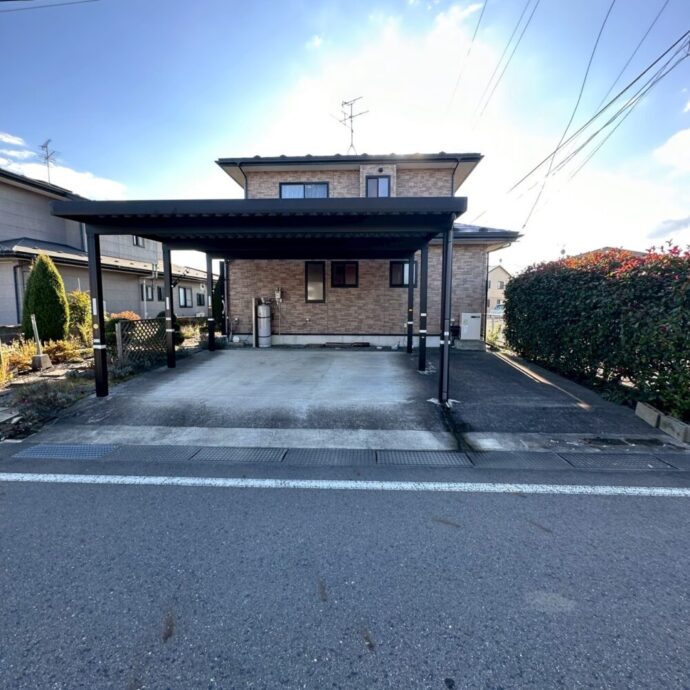 花巻市下似内【カーポート2台分+カースペース1台分・家庭菜園スペース付き・現状販売】