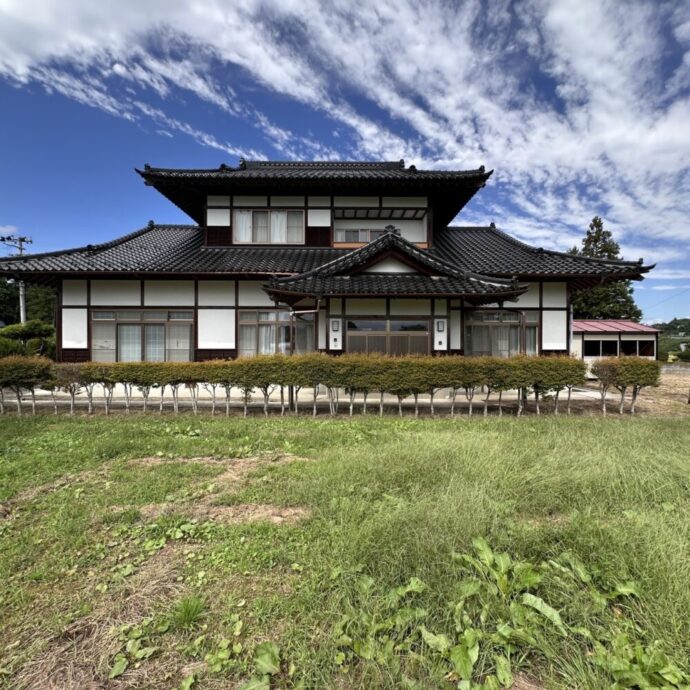 東和町安俵７区【築30年5LDK・駐車4台・カーポート付き】