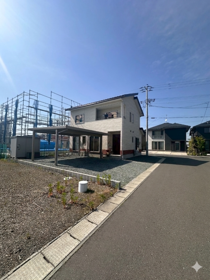 盛岡市太田八丁目　築浅物件　駐車４台可能