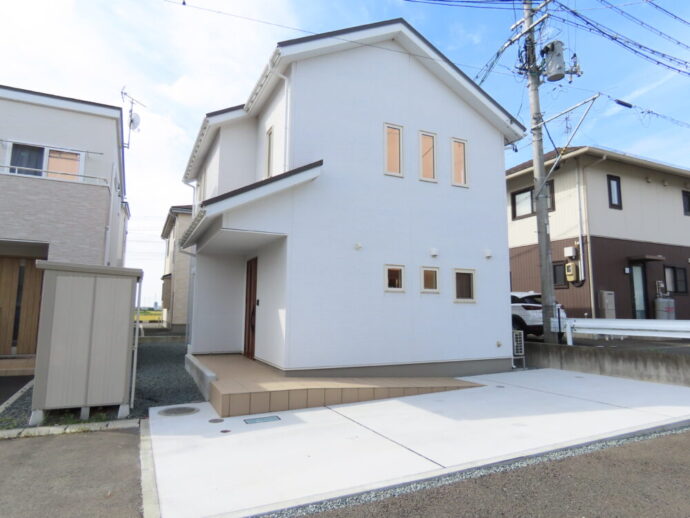 ■西見前12地割【築浅物件・３SLDK・駐車場コンクリート2台分】